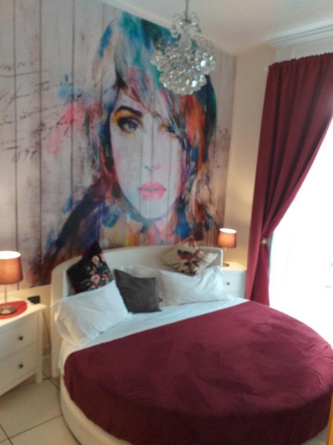 Beb Pantarei Bed and Breakfast Napels Kamer foto
